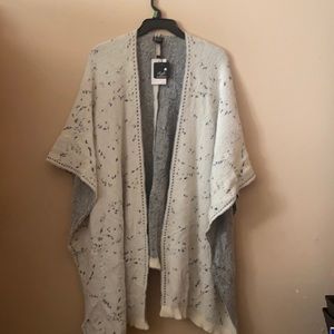 Roffe poncho/rush sweater